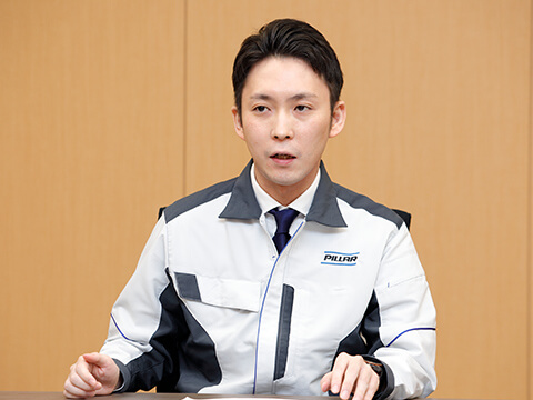 調達部 横田 哲也 法学部 政策法学科 中途入社